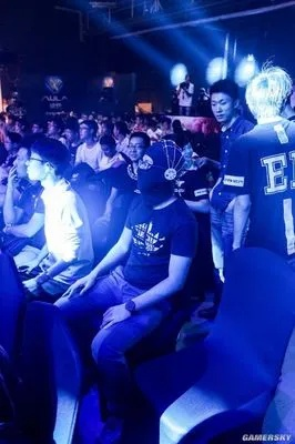 快乐10分电子网址以及雷泽电竞俱乐部官网专家解读解释与落实-躲避虚夸的迷雾